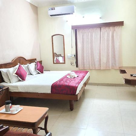 Hotel Sunilkrishna Tirupati Zewnętrze zdjęcie