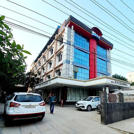 Hotel Sunilkrishna Tirupati Zewnętrze zdjęcie