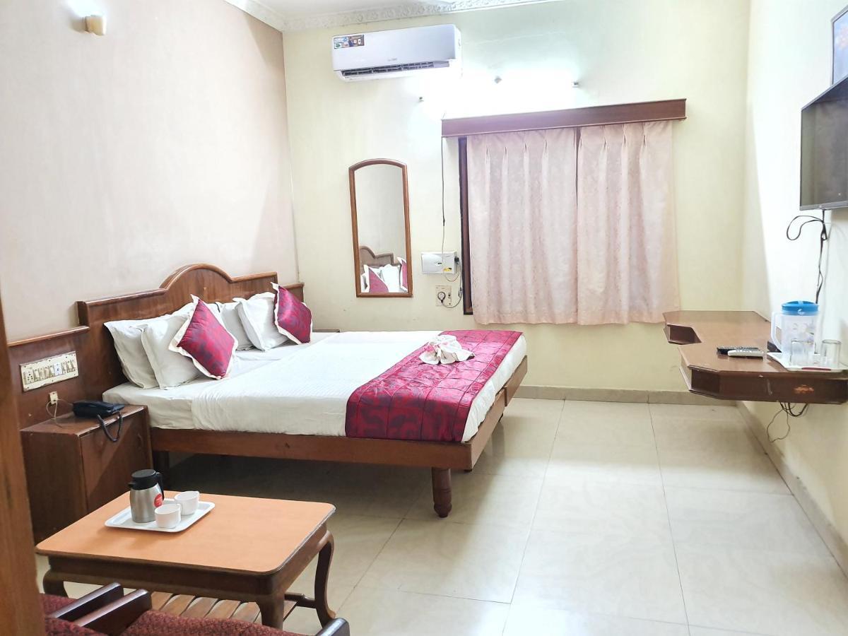 Hotel Sunilkrishna Tirupati Zewnętrze zdjęcie