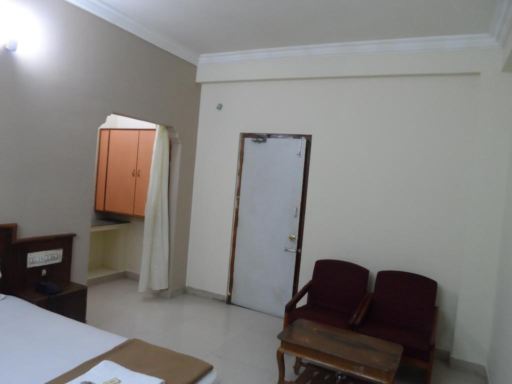 Hotel Sunilkrishna Tirupati Pokój zdjęcie