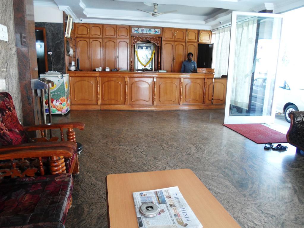 Hotel Sunilkrishna Tirupati Zewnętrze zdjęcie